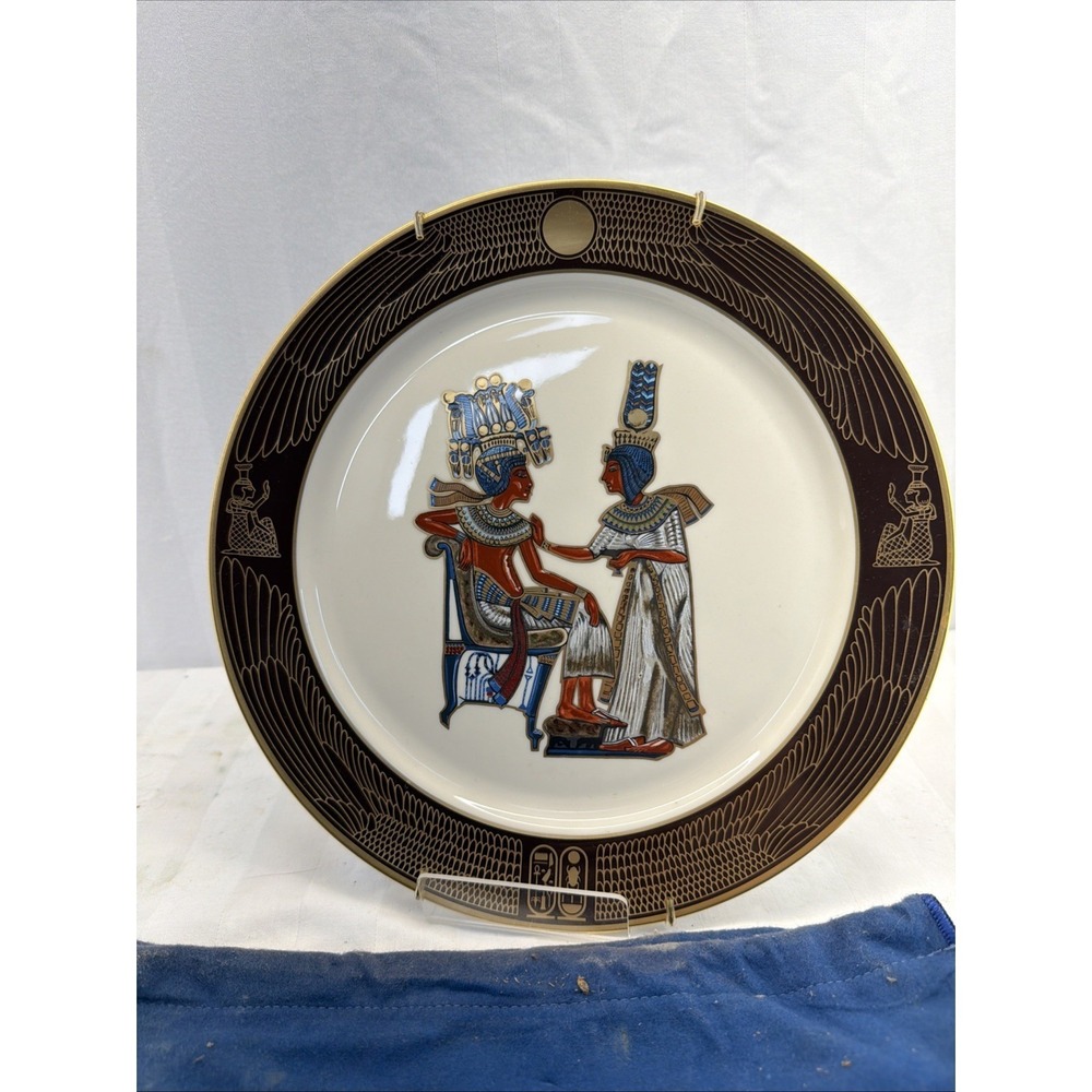 Vintage Pickard King Tut's Golden Treasures Plate, "The Golden Throne", 10 3/4"